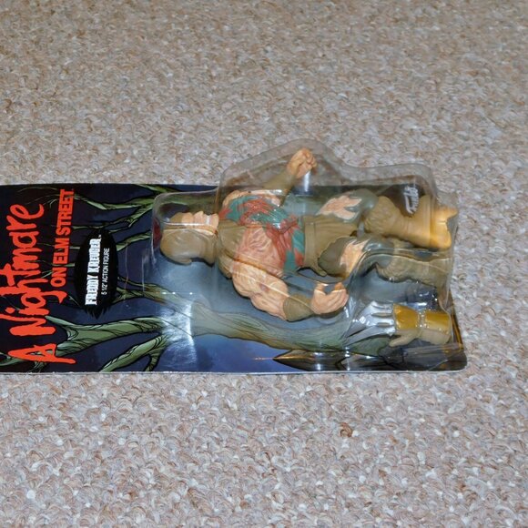 2018 Funko Savage World Horror A Nightmare on Elm Street Freddy Krueger MOC New - Picture 4 of 10